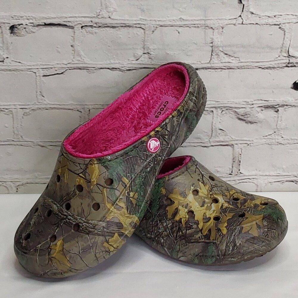 'Dual Crocs' 'Freesail' Realtree Clog Fuchsia Lin… - image 1